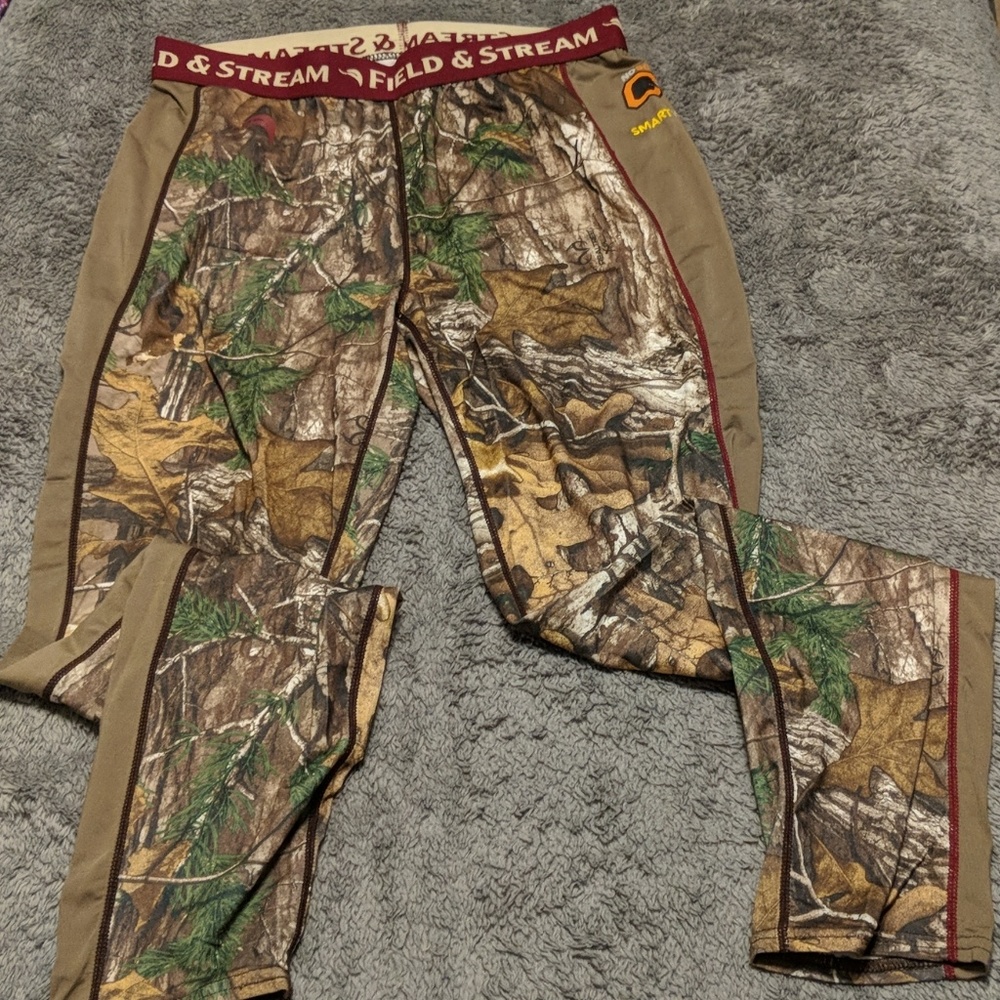 Camo baselayer leggings